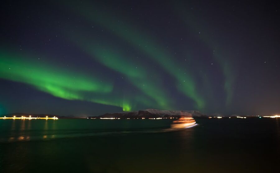 Reykjavik: 2-Hour Northern Lights by Boat with Backup Plan - Should you book the Reykjavik Northern Lights boat tour?