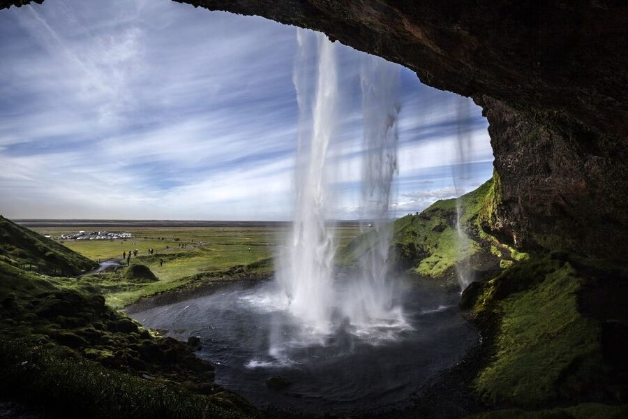 Reykjavik: 3-day South Coast and Golden Circle Experience - Reynisfjara and the power of the Atlantic