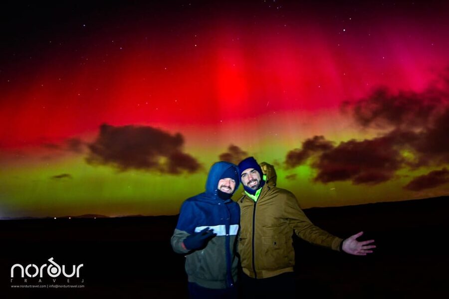 Reykjavík: 4x4 Minibus Northern Lights with Photo and Cocoa - Photography help that is worth paying attention to