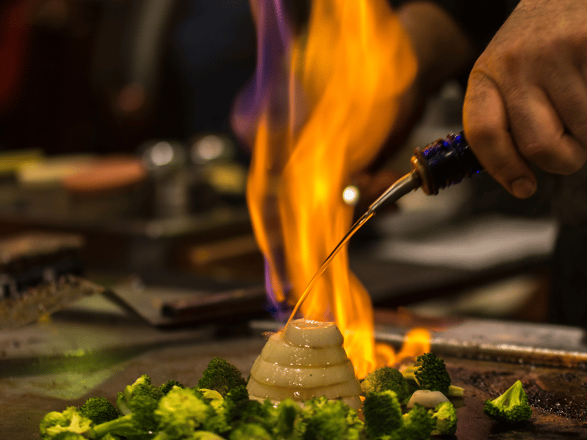 Reykjavík: 7-Course Teppanyaki Tasting Menu with Fire Show - The Welcome Cocktail Sets the Tone