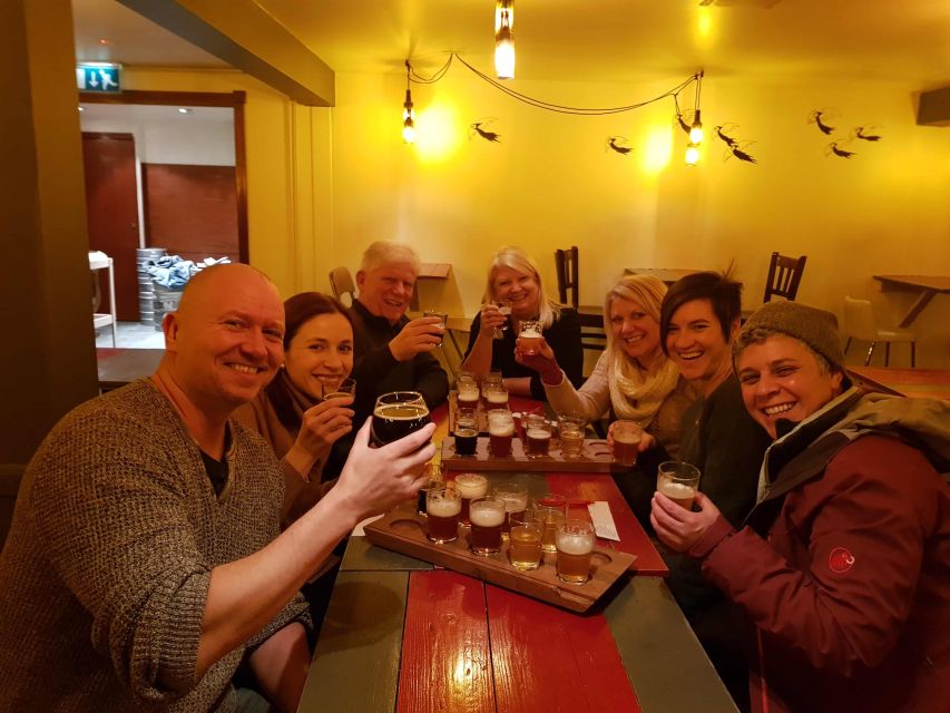 Reykjavik: Beer and Booze Tour - Stop one: Skúli Craft Bar and the first beer flight