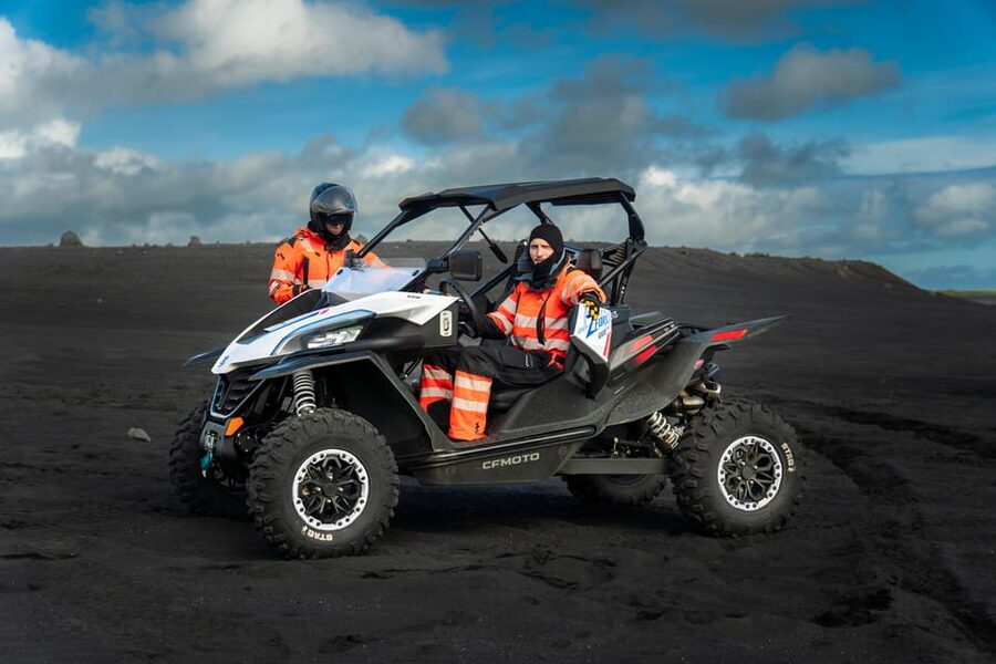 Reykjavík: Buggy Adventure to Mýrdalsjökull Majestic Glacier - What the guide adds to the outing