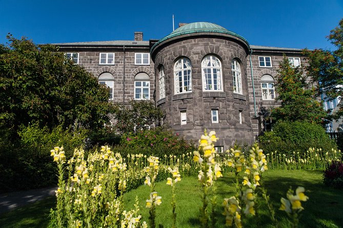 Reykjavik City Walking Tour - City Hall and the enormous map of Iceland