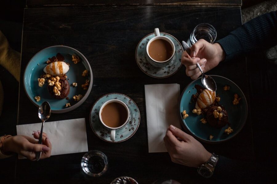 Reykjavik: Evening Icelandic Food and Drink Tour - Five stops, one evening in central Reykjavík