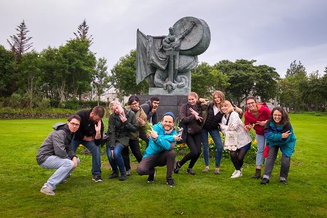 Reykjavik Folklore Walking Tour: Meet the Elves, Trolls & Ghosts of Iceland - Stop 6: Alþingishúsið and Icelandic guardian spirits