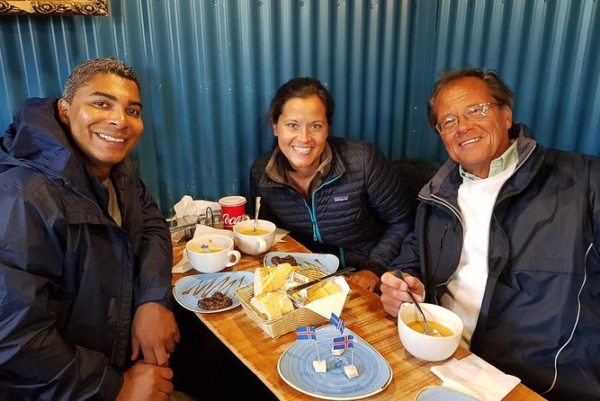 Reykjavik Food Lovers Tour - Icelandic Traditional Food - Kolaportið: the weekend food detour