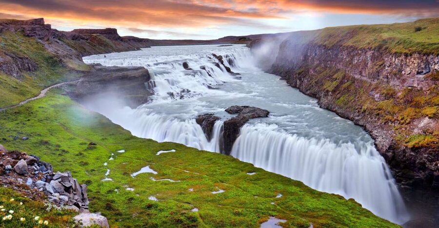 Reykjavík: Golden Circle Afternoon Tour - Thingvellir: where Icelandic nature meets public life