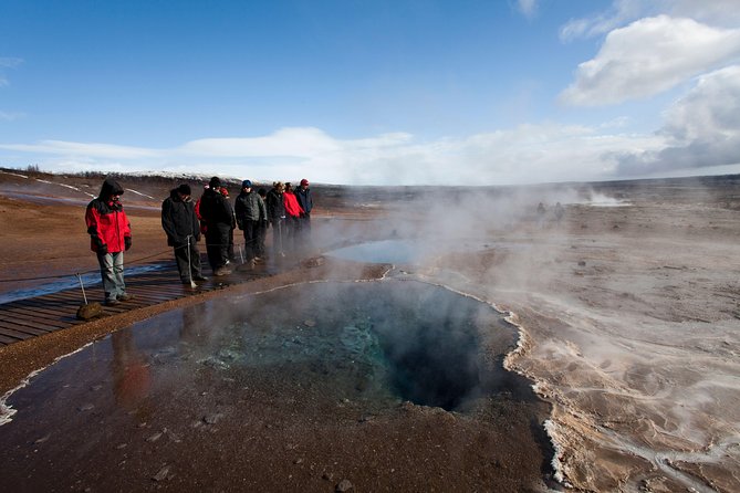 Reykjavik: Golden Circle and Northern Lights Small-Group Tour - Two hours in Reykjavik before the night hunt
