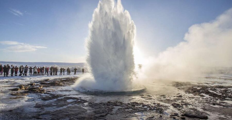 Reykjavík: Golden Circle, Bruarfoss, and Kerid Crater Tour - Þingvellir National Park: geology and the roots of Iceland