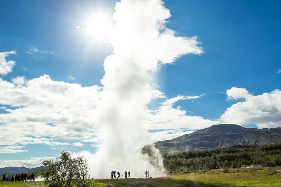 Reykjavik: Golden Circle Day Tour with optional Blue Lagoon - Gullfoss: the stop that earns the extra hour