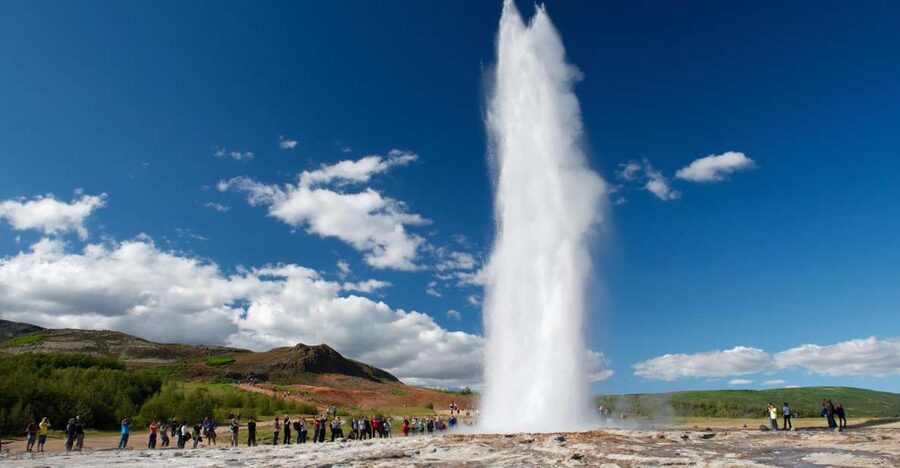 Reykjavik: Golden Circle Day Tour with optional Blue Lagoon - Þingvellir: where Iceland’s parliament and plates meet