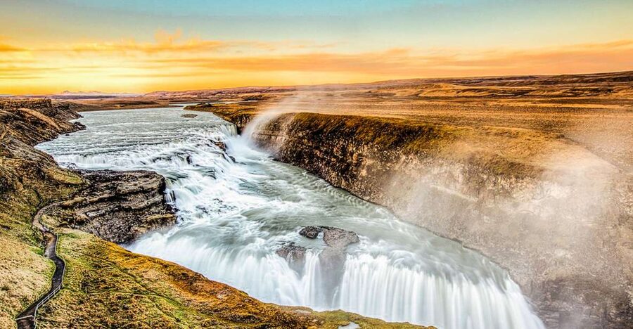 Reykjavik: Golden Circle Full-Day Tour with Kerid Crater - Kerið crater rewards an early departure