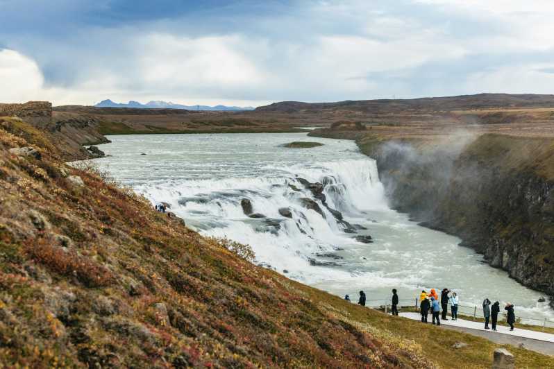 Reykjavik: Golden Circle, Kerid, and Fridheimar Minibus Tour - Why this Golden Circle tour feels different