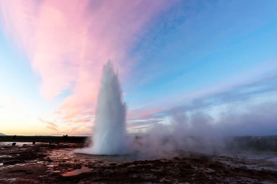 Reykjavík: Golden Circle, Secret Lagoon, & Friðheimar Tour - Why this tour works for a first day in Iceland