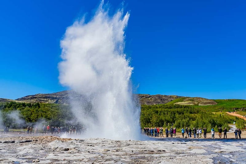 Reykjavik: Golden Circle Super Jeep and Snowmobile Tour - Is $401 a fair price?