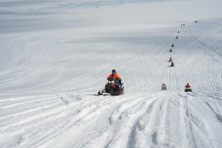 Reykjavik: Golden Circle Super Jeep Tour with Snowmobiling - Þingvellir National Park in 30 minutes