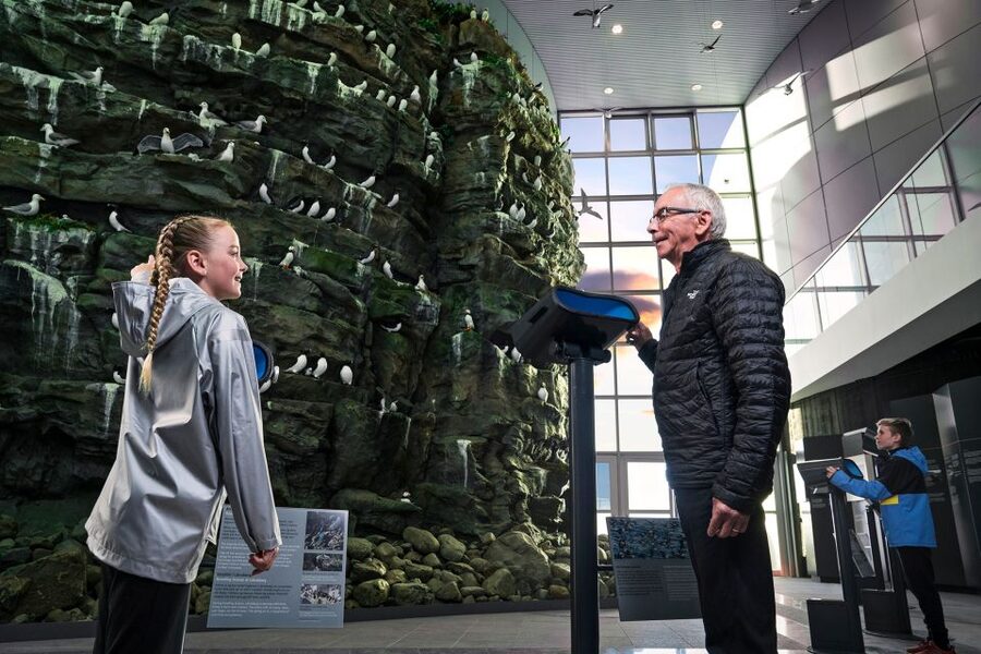 Reykjavík: Golden Circle Tour & Perlan Museum Tour - Perlan turns the final two hours into an indoor Iceland lesson