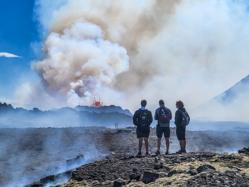 Reykjavík: Guided Afternoon Hiking Tour to New Volcano Site - Guides make the difference on a demanding day