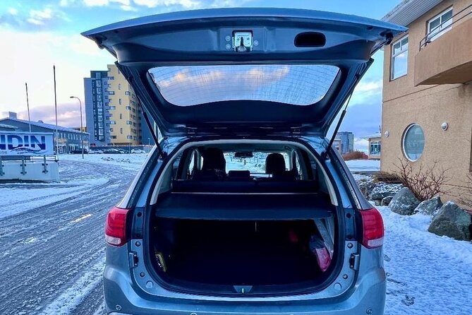 Reykjavik Iceland : Private transfer From / To KEF airport - Meeting your driver at Keflavik Airport