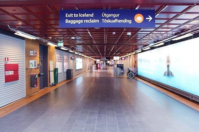 Reykjavik Iceland: Private Transfer to/from Keflavik Airport KEF - Meeting your driver inside Keflavik Airport