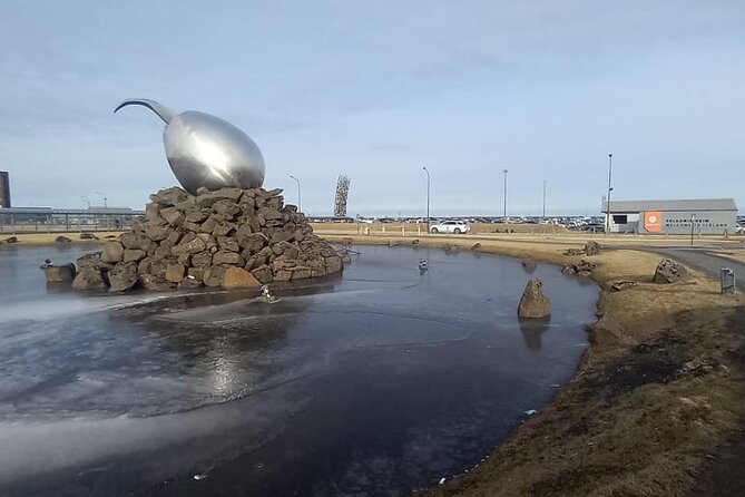Reykjavik Iceland: Private Transfer to/from Keflavik Airport KEF - Drivers make the difference