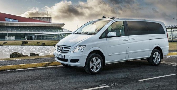 Reykjavik International Airport Private Arrival Transfer - Getting dropped at hotels and apartments
