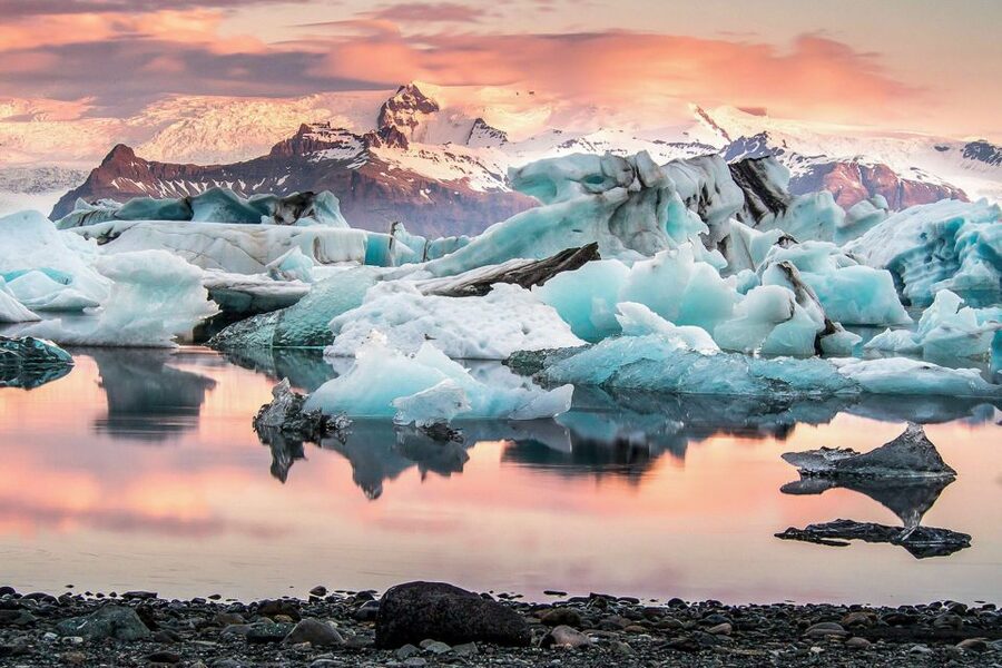 Reykjavik: Jokulsarlon Glacier Lagoon Full-Day Guided Trip - Jökulsárlón Glacier Lagoon: the main attraction