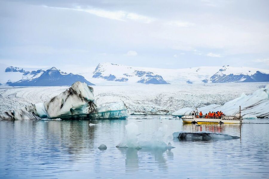 Reykjavik: Jokulsarlon Glacier Lagoon Full-Day Guided Trip - Diamond Beach and the black-sand coast