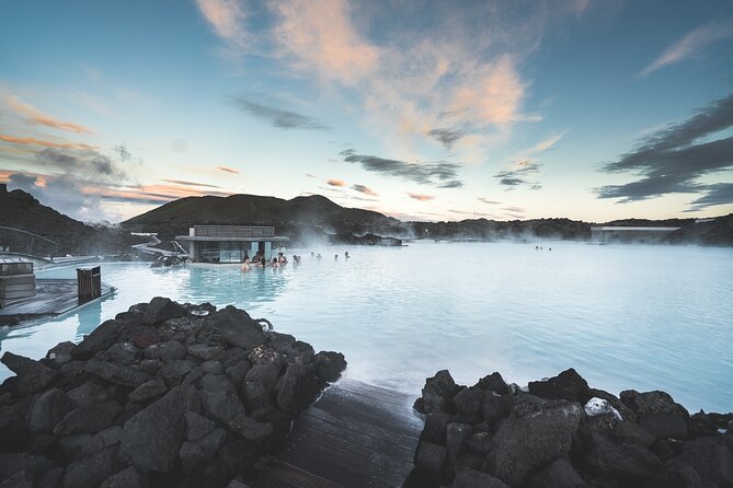 Reykjavik/Keflavik: Blue Lagoon Private Transfer - Arriving at the Blue Lagoon entrance