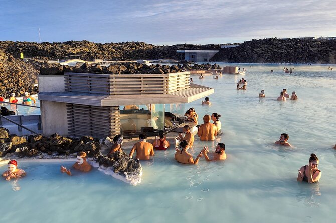 Reykjavík/Keflavík–Blue Lagoon, Silica & Retreat Transfer - Why this transfer makes sense on a Blue Lagoon day