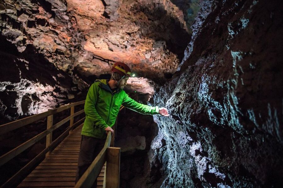 Reykjavik: Lava Cave, Hot Springs, and Waterfalls Tour - Hraunfossar and Barnafoss: two waterfalls, two moods