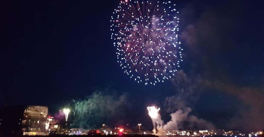 Reykjavík: New Year's Eve Northern Lights Yacht Cruise - Key points at a glance