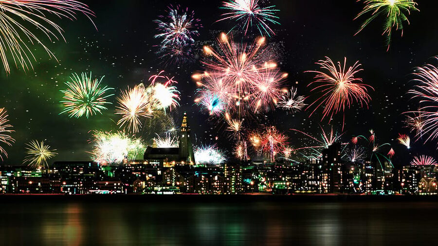 Reykjavik: New Years Fireworks Midnight Cruise - Boarding the Amelia Rose at 10:30 PM
