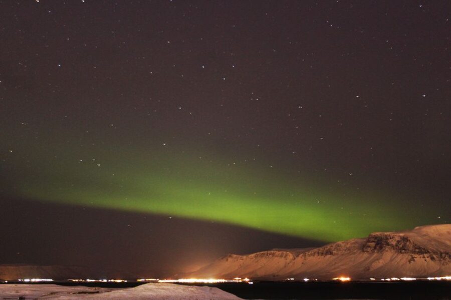 Reykjavík: Northern Lights Cruise - Warm overalls change the experience