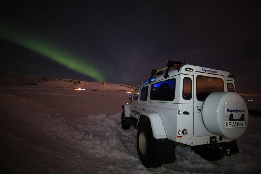 Reykjavik: Northern Lights Experience by Superjeep - Leaving Reykjavik after dark