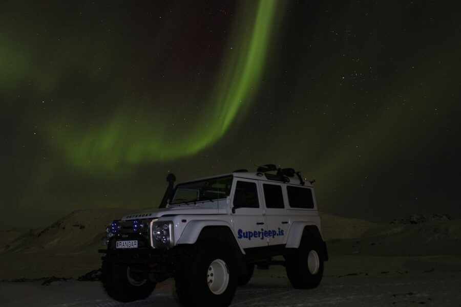 Reykjavik: Northern Lights Experience by Superjeep - How this outing compares with a coach tour