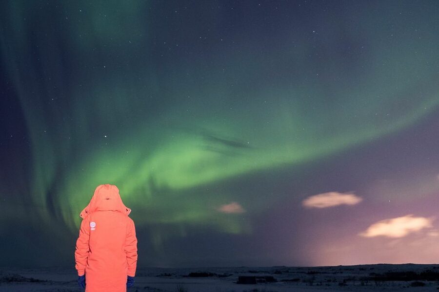 Reykjavik: Northern Lights Group Tour with Photos - FAQ