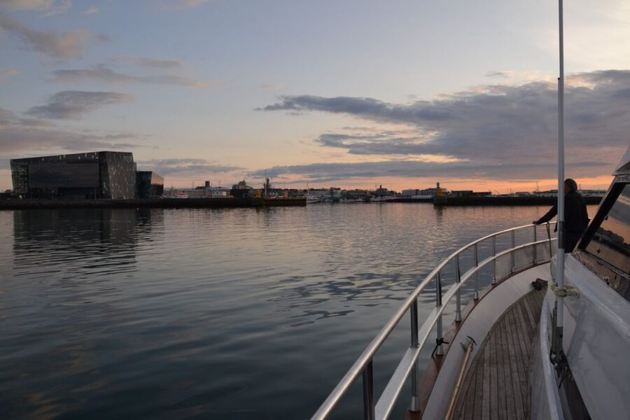 Reykjavik: Northern Lights Motor Yacht Cruise - Harpa Concert Hall, Sun Voyager, and Höfði from the water