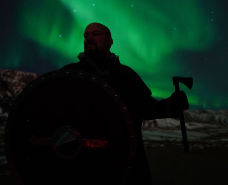 Reykjavik: Northern Lights Tour w/Pro Photos - Small Group - The secret stop and what actually happens there