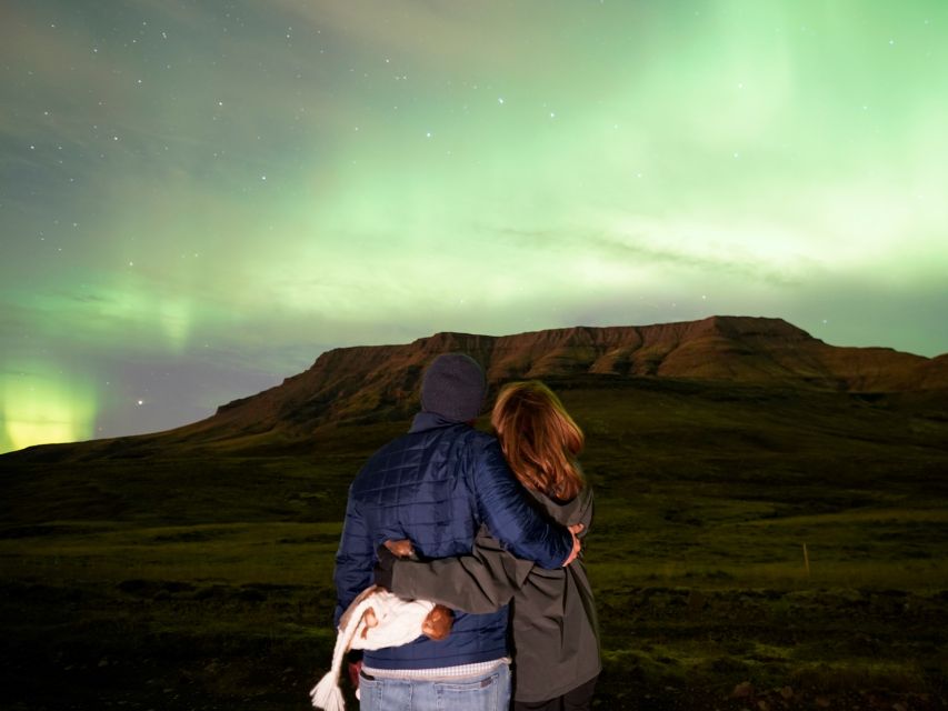 Reykjavik: Northern Lights Tour w/Pro Photos - Small Group - The free retry policy is a major part of the value