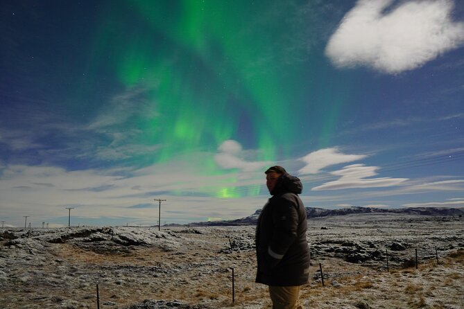 Reykjavik Northern Lights Tour with Pro Aurora Photos Small Group - Is $148.50 a fair price?