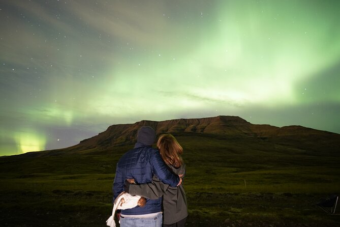 Reykjavik Northern Lights Tour with Pro Aurora Photos Small Group - What the viewing stops are really like