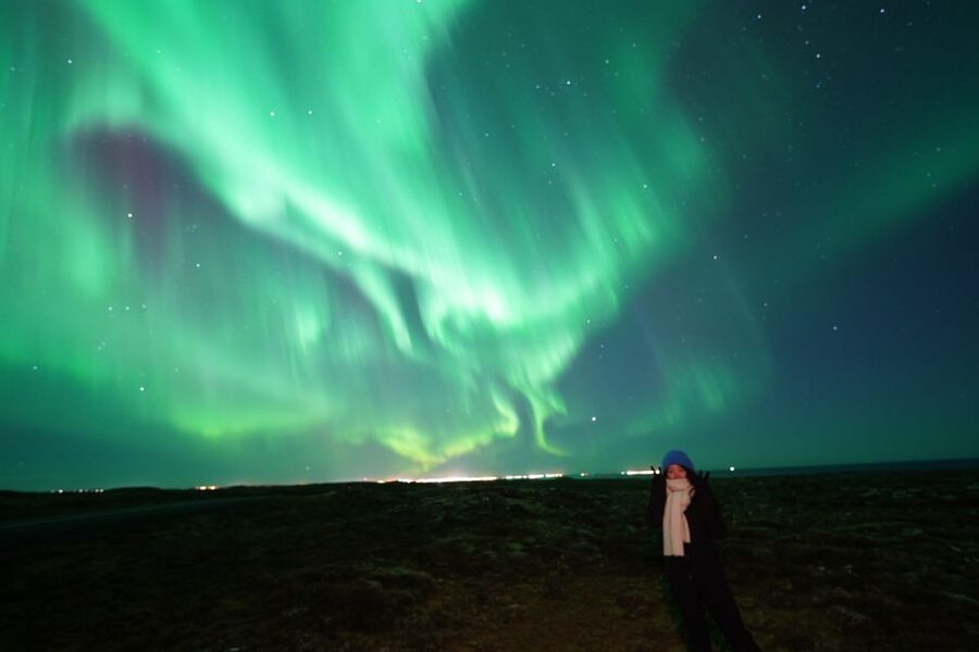 Reykjavik: Premium Northern Lights Tour with Free Photos - Finding a dark and promising viewing place