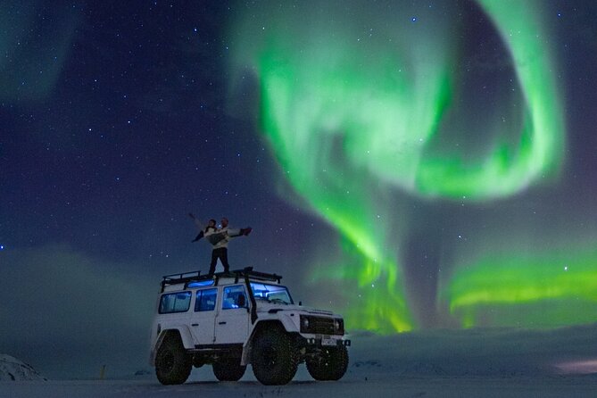 Reykjavik Private Northern Lights Tour with Pro Photographer - Why a private aurora hunt changes the evening