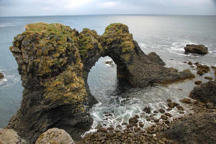 Reykjavik: Private Snaefellsnes and Kirkjufell Jeep Tour - Arnarstapi and the sea cliffs