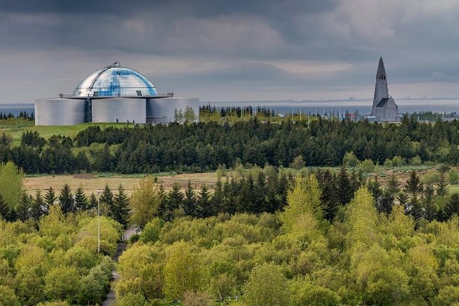 Reykjavik Sightseeing Tour - Harpa opens the tour with glass and culture