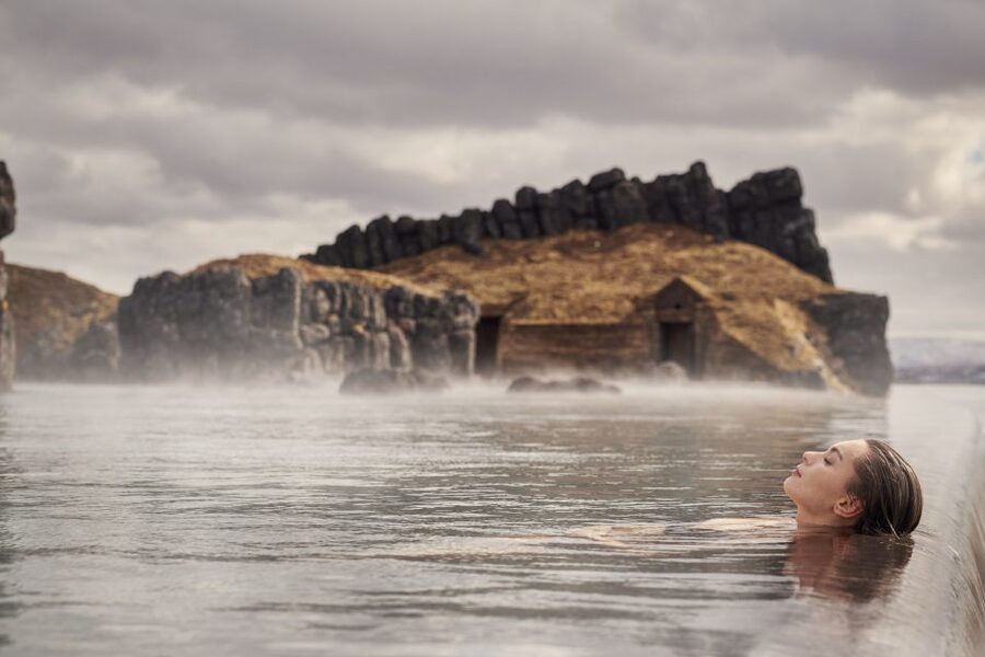 Reykjavik: Sky Lagoon Entrance Pass With 7-Step Spa Ritual - Choosing Saman or SÉR changing facilities