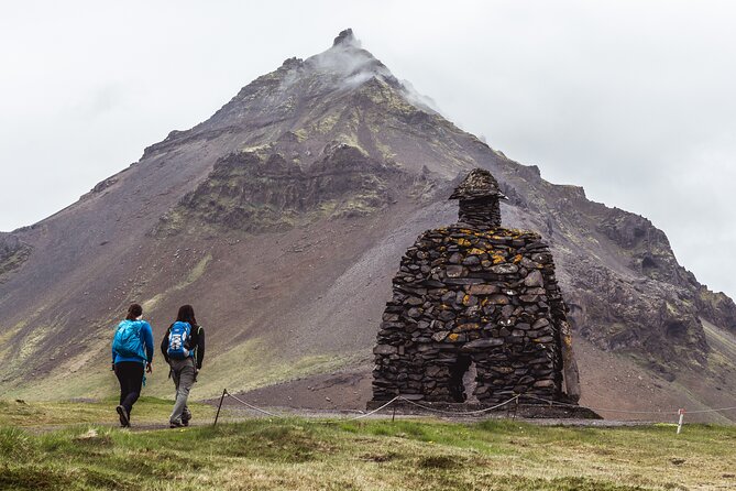 Reykjavík: Snæfellsnes & Kirkjufell Small Group Tour - Kirkjufell, the mountain built for photographs