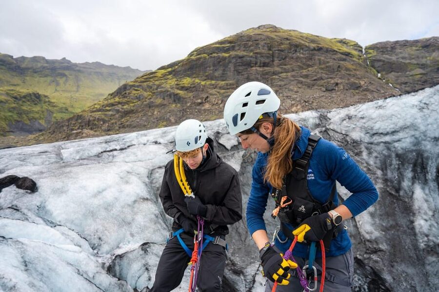 Reykjavík: Sólheimajökull Glacier Hike & Ice Climbing Intro - Walking into Sólheimajökull’s blue ice