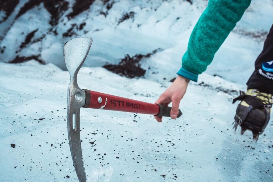 Reykjavík: Sólheimajökull Glacier Hike & Ice Climbing Intro - The half-day meeting option